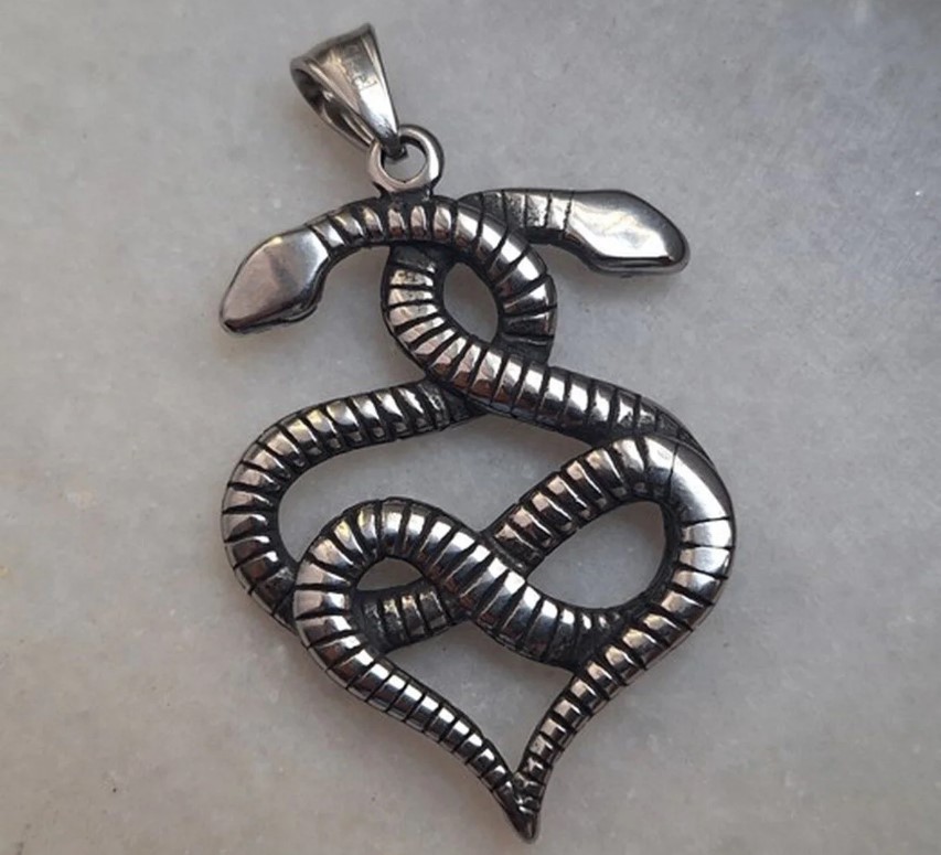 Double Headed Design Men's Stainless Steel Snake Necklace - Image 4
